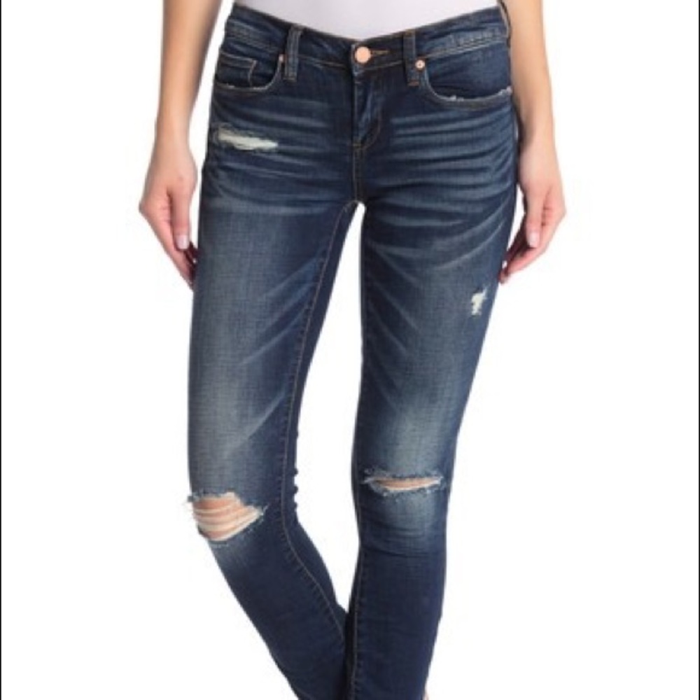 BlankNYC The Reade classic distressed skinny jeans